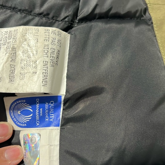 Canada goose jacket-army green, Women’s size large. - Picture 7 of 9